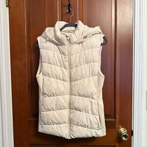 Zara Off-White Puffer Vest